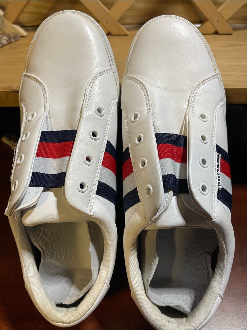 Tommy Hilfiger “TWLEmily-T “ Sz 7.5 Low-Top Laceless- Slip on /Vegan Leather